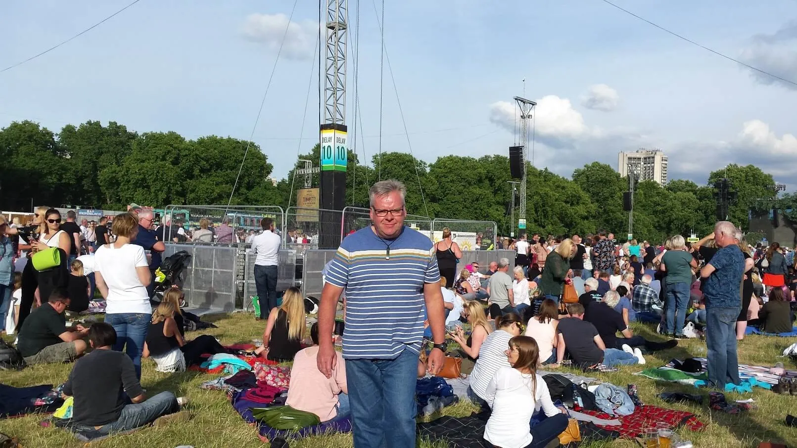 F30 Phil Collins Not Dead Yet Concert Hyde Park 30 Jun 7