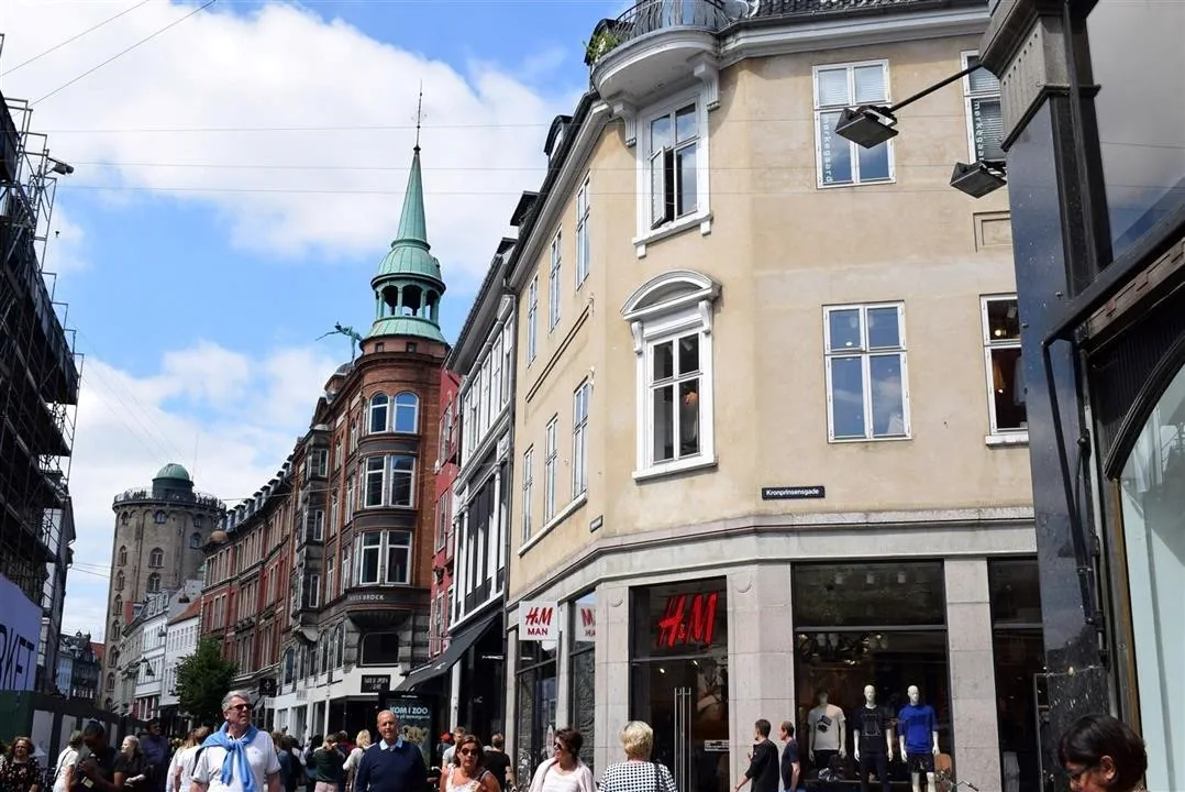 G19.2 historic copenhagen city centre wed 19 jul 1