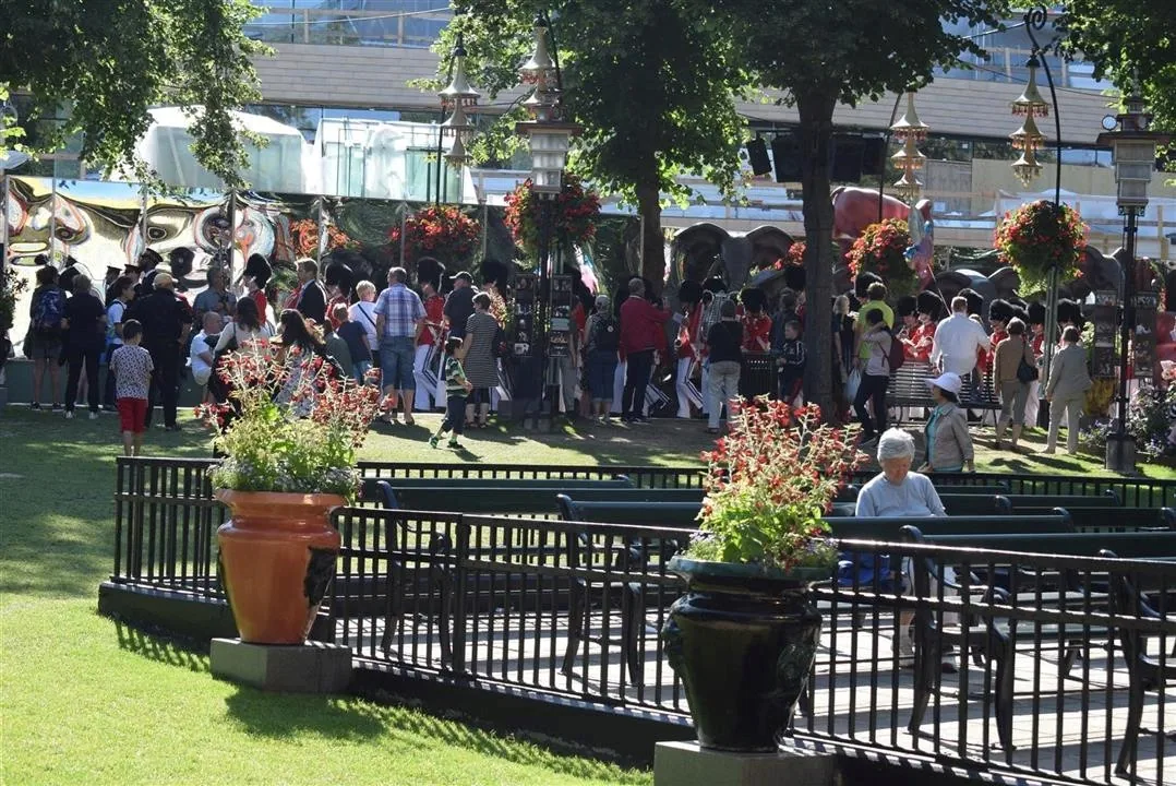 G19.3 tivoli gardens wed 19 jul 19