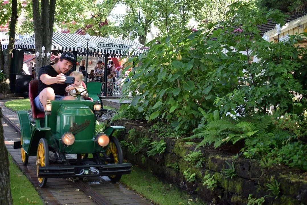 G19.3 tivoli gardens wed 19 jul 40