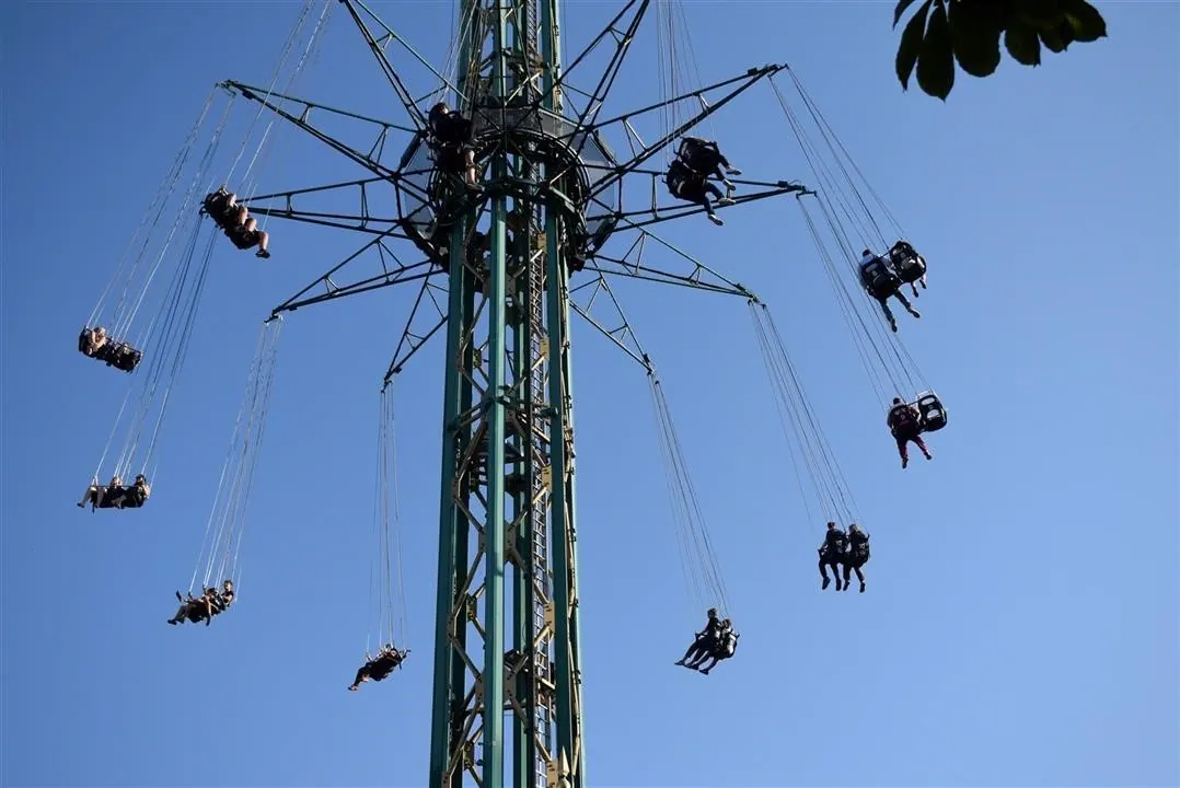 G19.4 tivoli gardens cont. wed19 jul 19