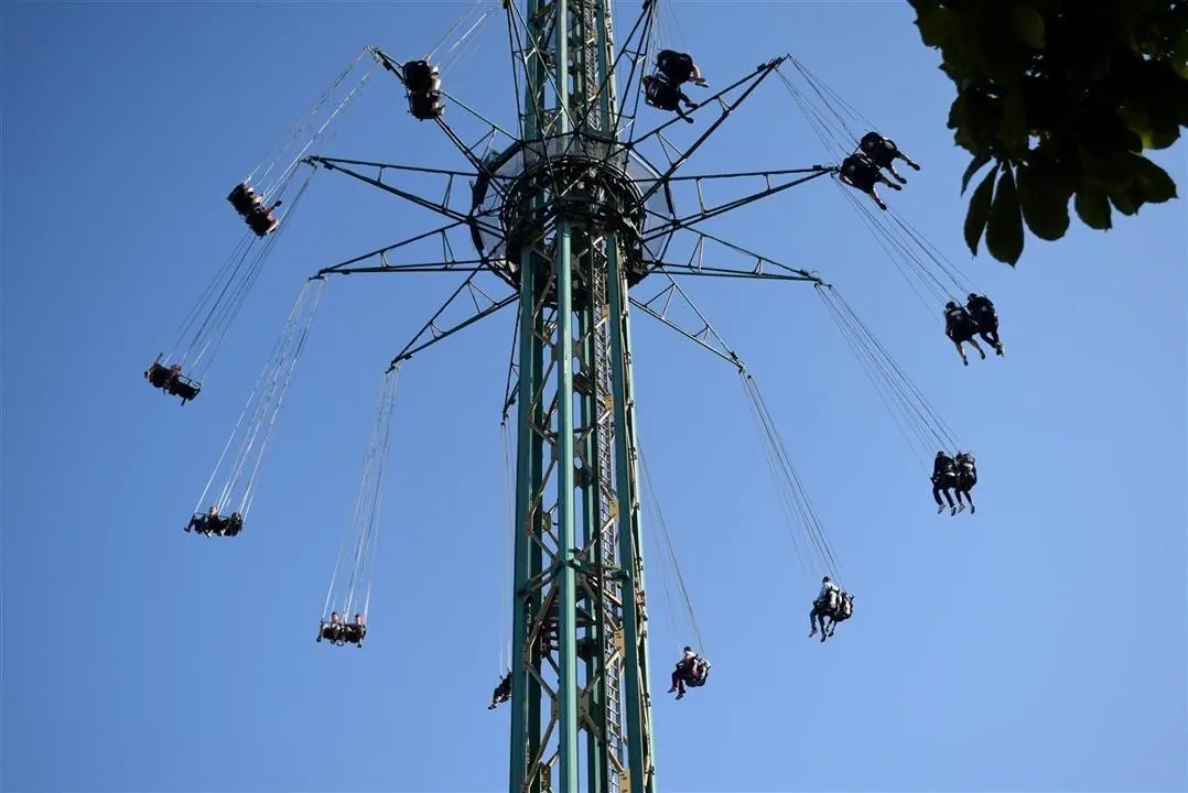 G19.4 tivoli gardens cont. wed19 jul 20