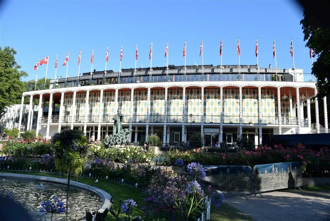 G19.4 tivoli gardens cont. wed19 jul 23