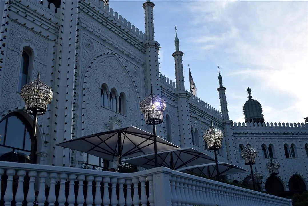 G19.4 tivoli gardens cont. wed19 jul 38