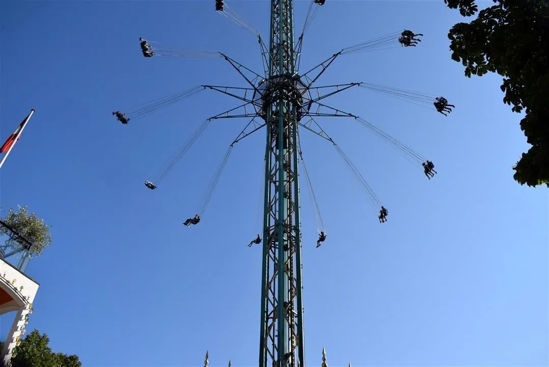 G19.4 tivoli gardens cont. wed19 jul 4