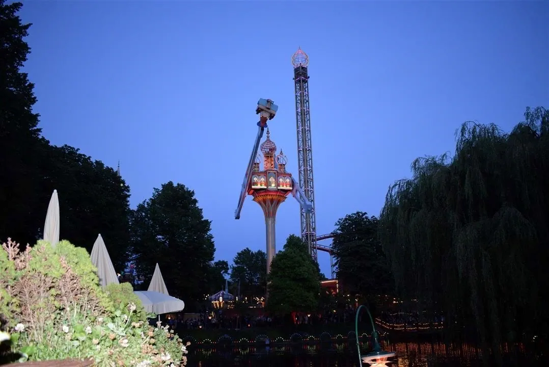 G19.4 tivoli gardens cont. wed19 jul 46