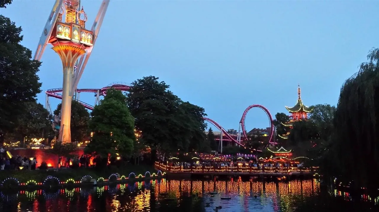 G19.5 tivoli gardens petes ph wed 19 jul 10