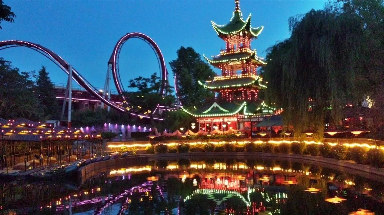 G19.5 tivoli gardens petes ph wed 19 jul 11